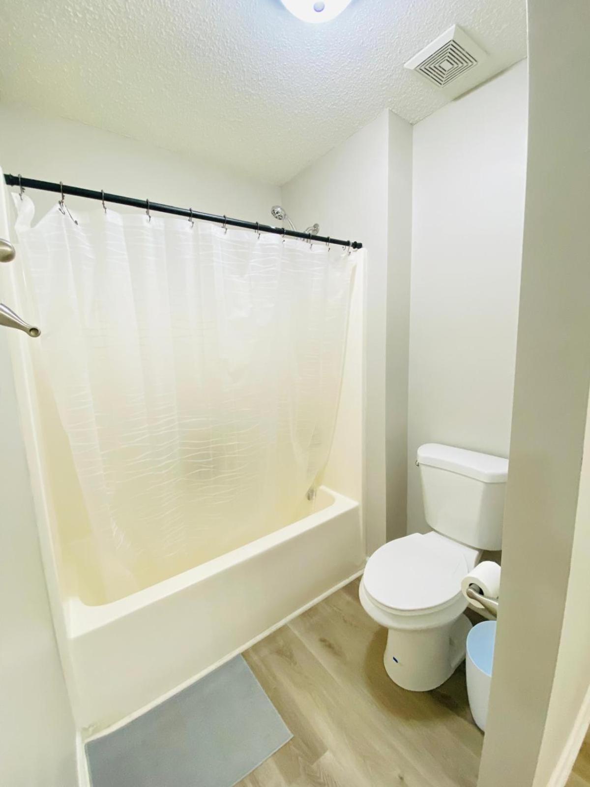 Private Room & Bathroom Close To Downtown Raleigh Exterior foto
